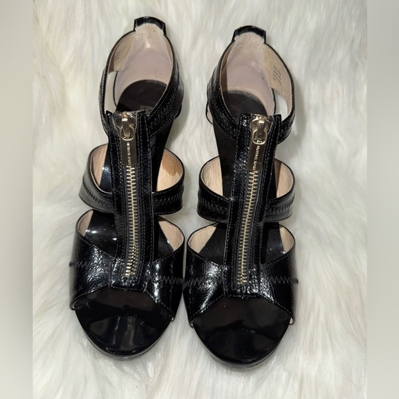 MICHAEL Michael Kors Black Heels with Side Zipper - Picture 2 of 11